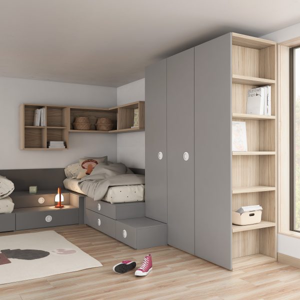 CHILDREN'S ROOM WITH TWO BEDS AND SLIDING TRUNDLE 1